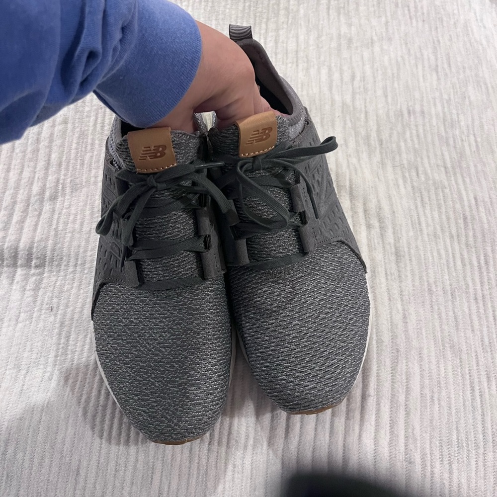 Mens tennis shoes